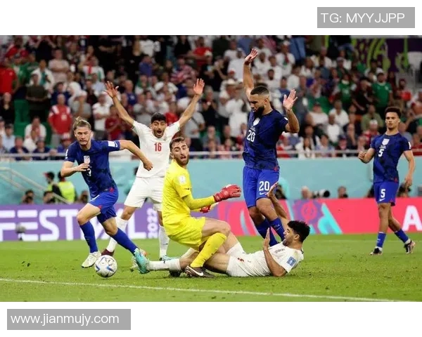 卡塔尔世界杯赛场上的精彩瞬间与历史性突破带来的全球影响与反思